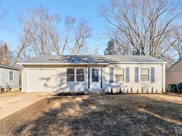 12361 Santa Maria Dr, Saint Louis, MO 63138