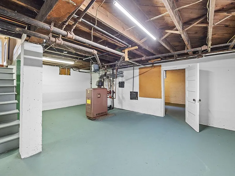 932 Woodrow Ave — Photo 48