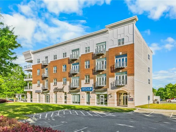 1111 Marshall St #364, Winston Salem, NC 27101