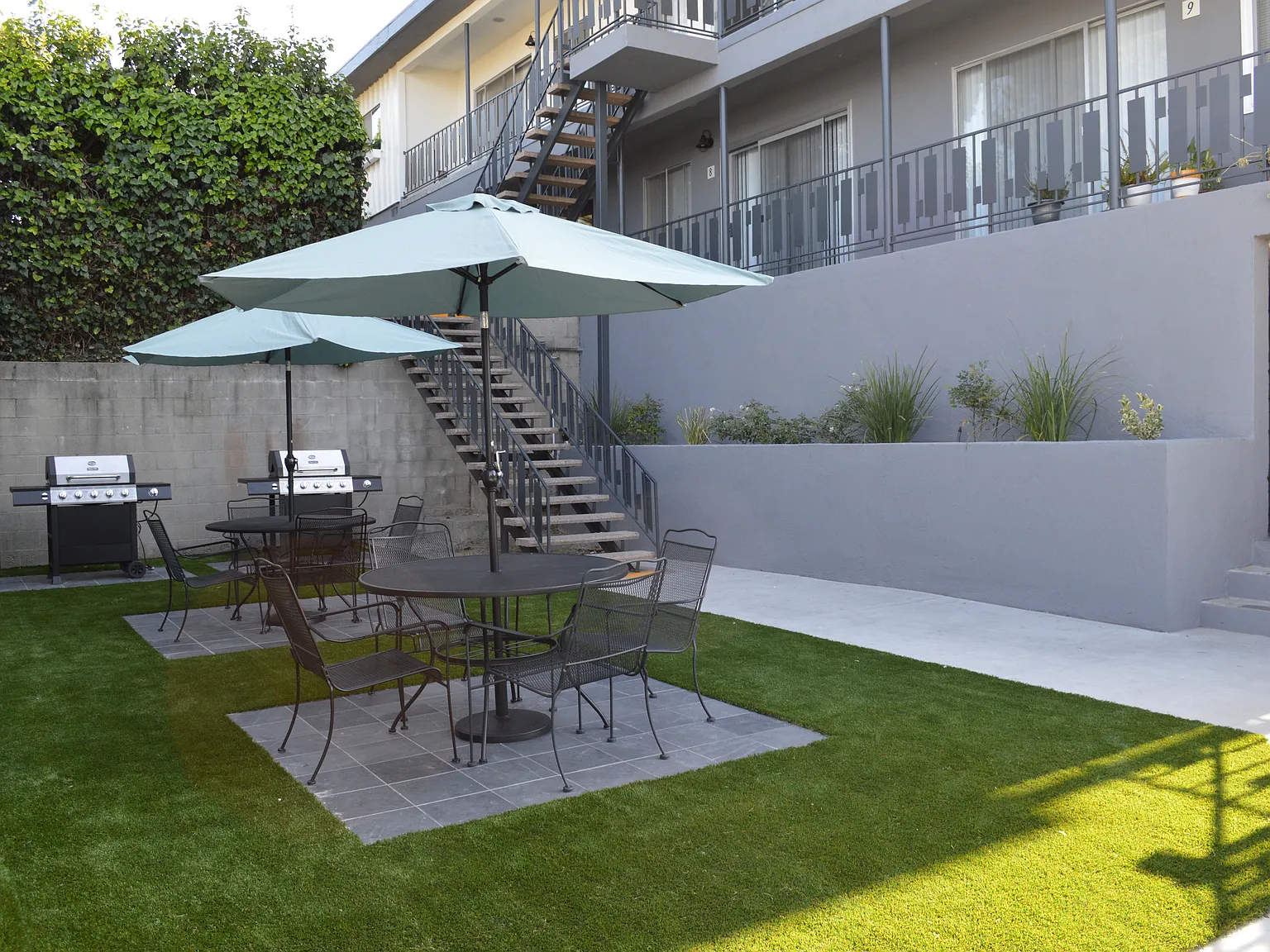 Bayview Apartments — Photo 3