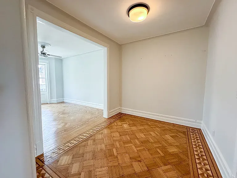 220 Windsor Pl #2 — Photo 6