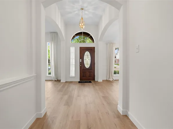 15907 Aberdeen Trails Dr, Houston, TX 77095