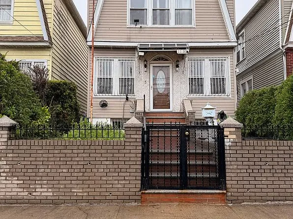 1131 White Plains Rd, Bronx, NY 10472