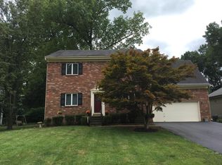 8808 Charing Cross Rd, Bellemeade, KY 40222