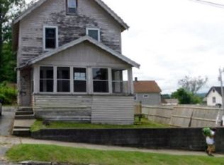 28 Bloomingdale Ave, Gloversville, NY 12078