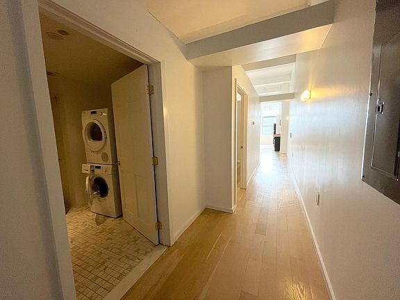 2nd image of 726 Market St Unit 806