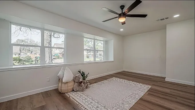 2306 Parana Dr — Photo 16