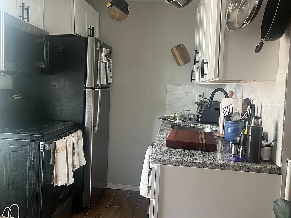 100 N 3rd St #4B