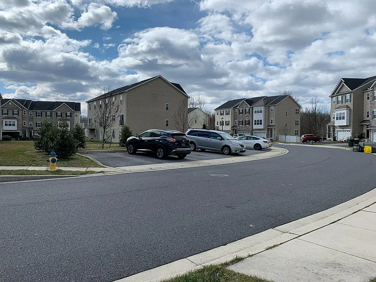 40 Munro Rd — Photo 3