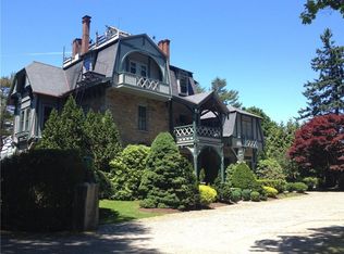 6 Howe Ave APT 3, Newport, RI 02840