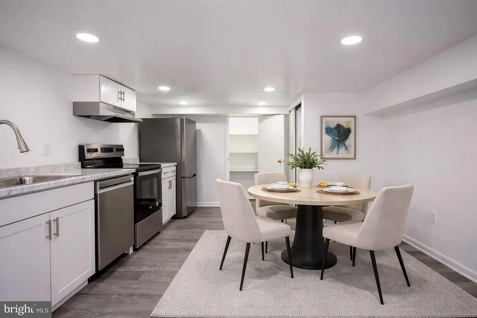 1 bed, 3680 sqft, $1,650 — Photo 4