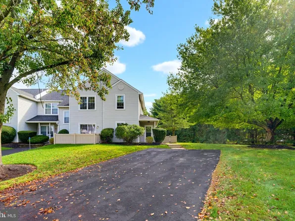 23 Eaton Ct, Newtown, PA 18940