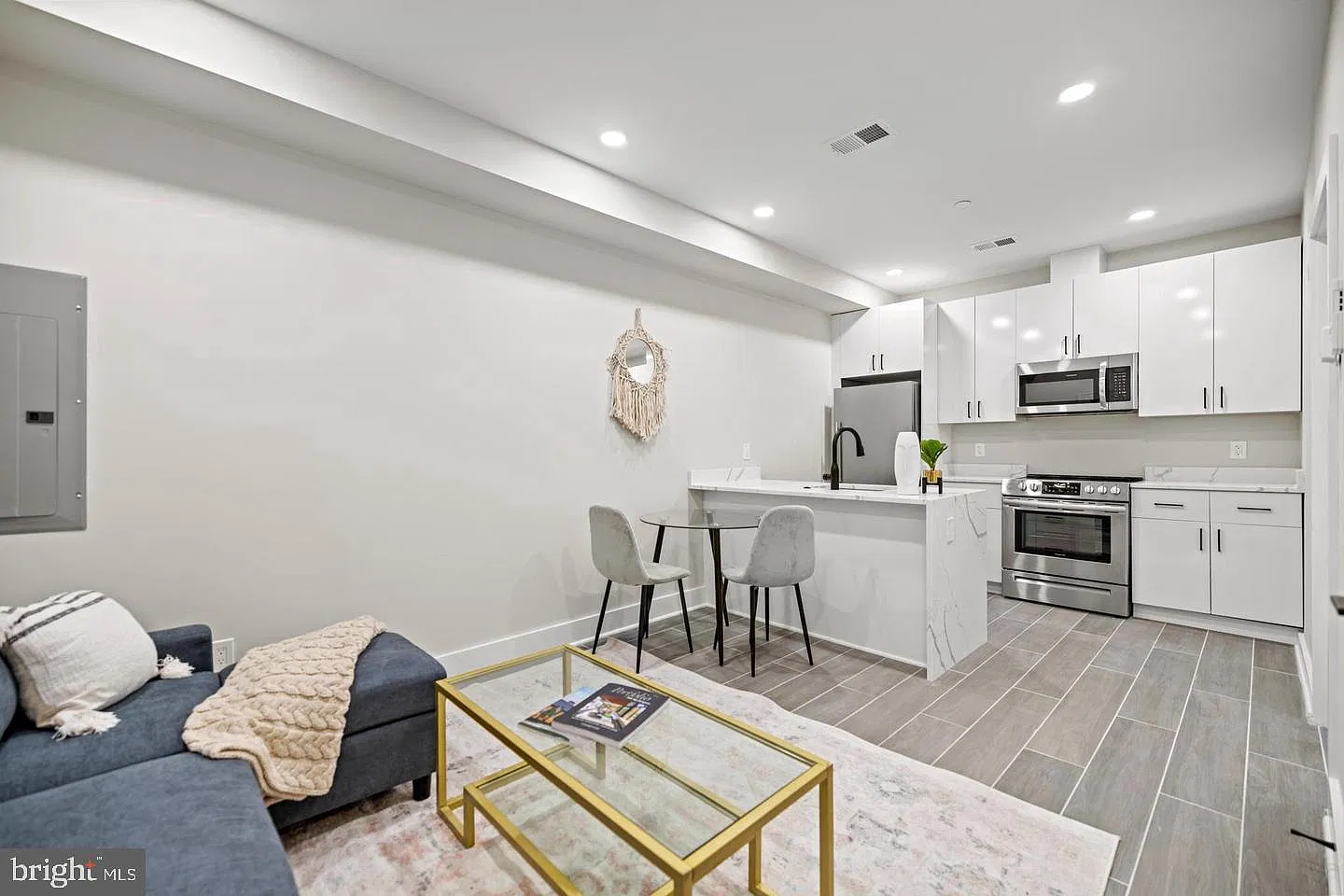 1 bed, 1.0 bath, 468 sqft, $1,499 — Photo 2