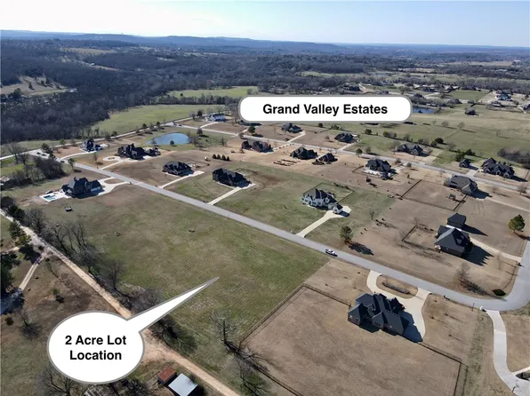 4594 Champagne Dr #12, Springdale, AR 72764