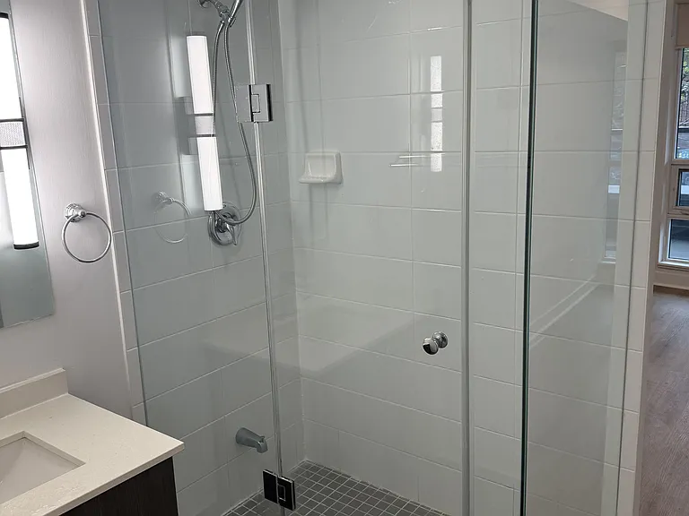 320 Richmond St E #208 — Photo 17