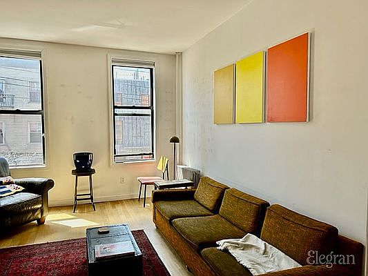 4th image of 136 Dikeman St APT 2R