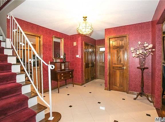 2nd image of 6 Hilltop Ln