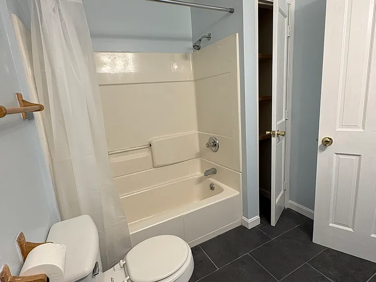 106 Silver St #1B — Photo 9