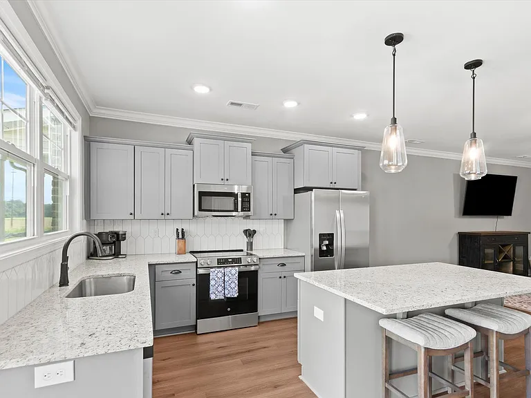 169 Susan Lynn Dr — Photo 9