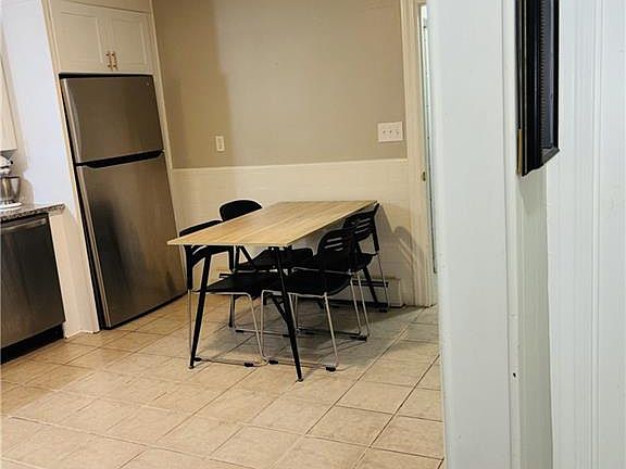 4th image of 46 Farm St
