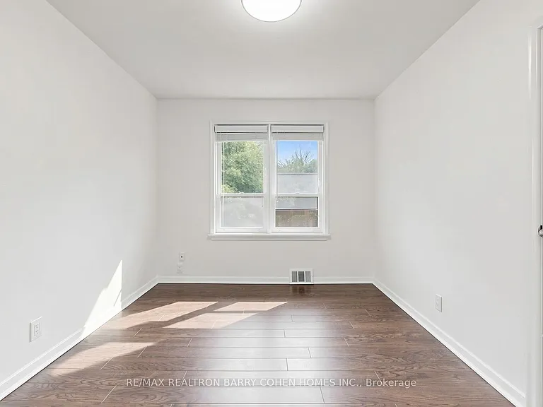 3 Greengate Rd — Photo 20
