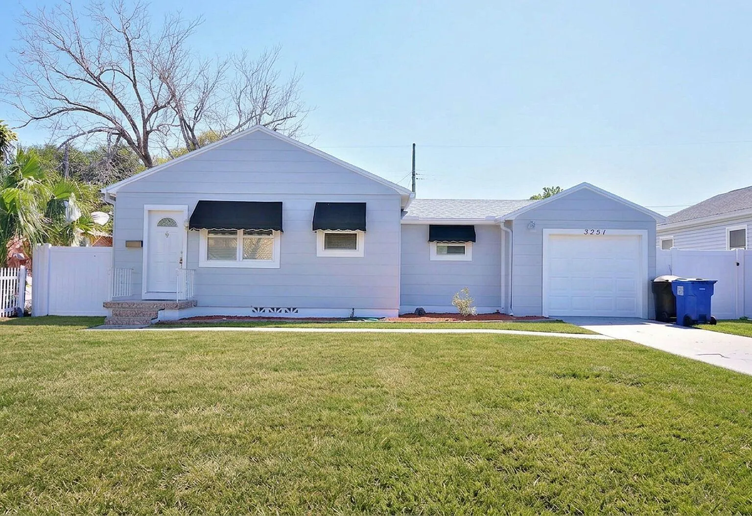 2 bed, 1.0 bath, 948 sqft, $2,275 — Photo 1