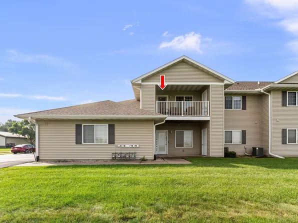 440 E Franklin St #203, Eldridge, IA 52748