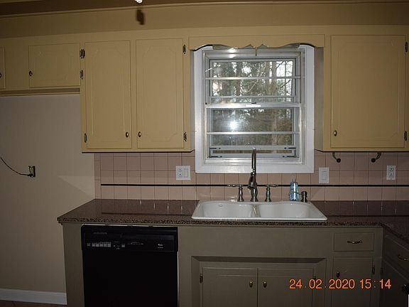 4th image of 425 S Ironwood Dr