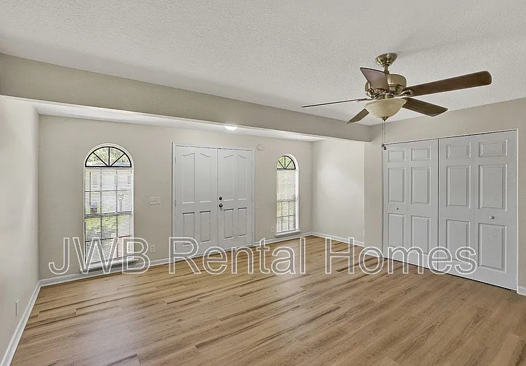 2150 Prospect St — Photo 3