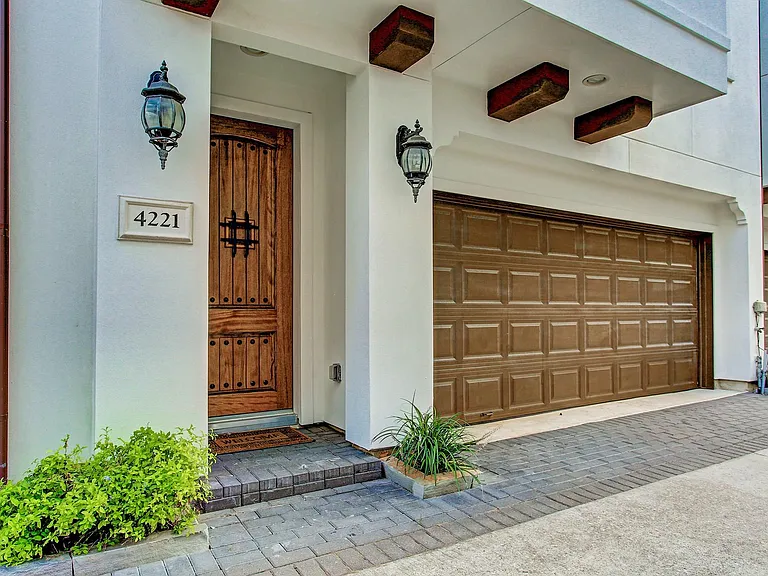 4221 Feagan St — Photo 4