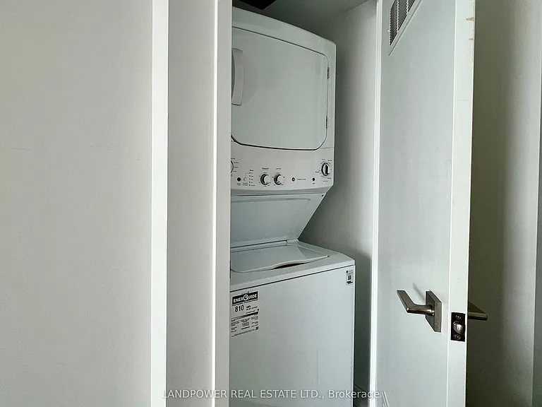 75 Oneida Cres #LPH02 — Photo 7