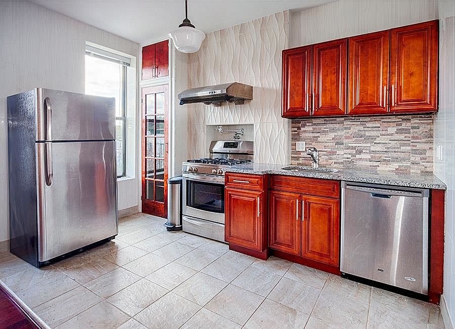 1st image of 481 7th Ave #6