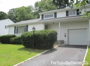 84 Crestview Dr, Middletown, NJ 07748