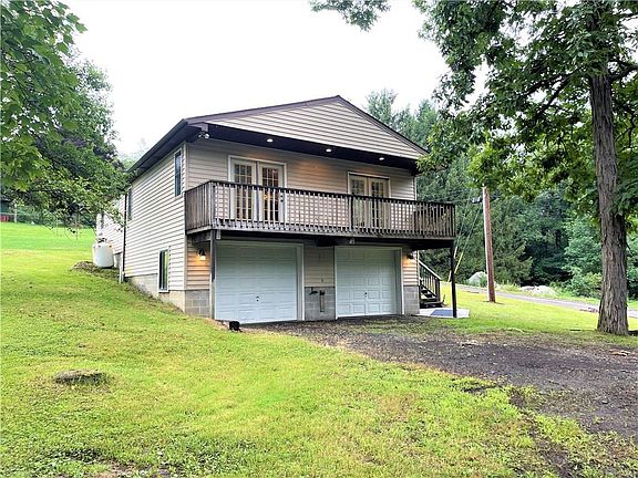 5th image of 210 Hofelt Ln