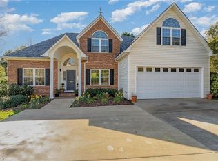 3200 Cross Tree Rd, Winston Salem, NC 27106