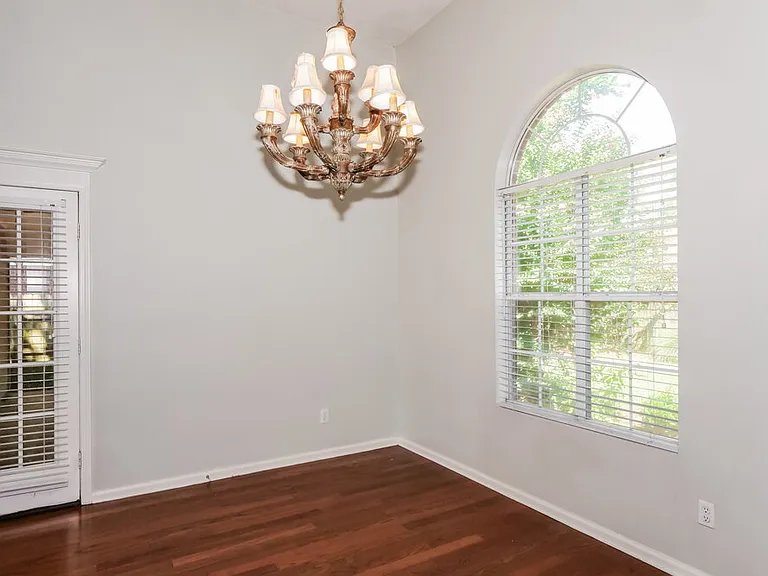 10102 Fox Hunt Dr — Photo 6