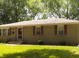 8125 NE 52nd St, Kansas City, MO 64119
