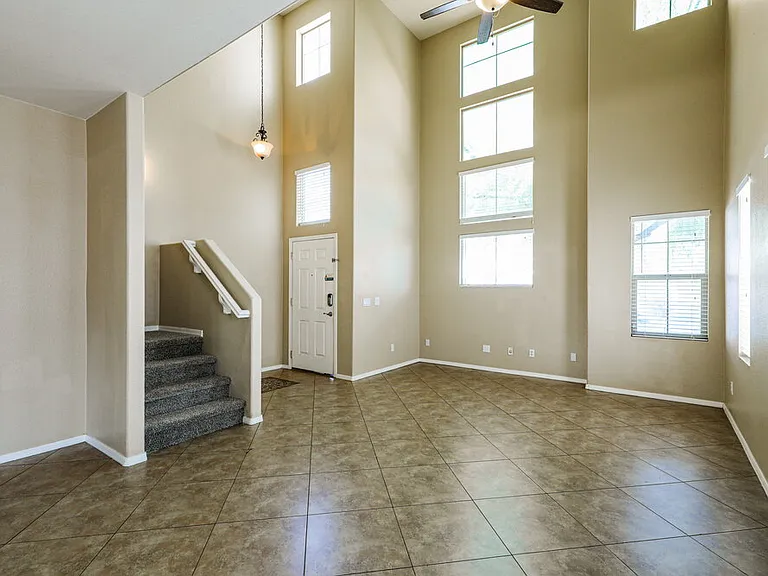 120 E Calle Del Rondador — Photo 5