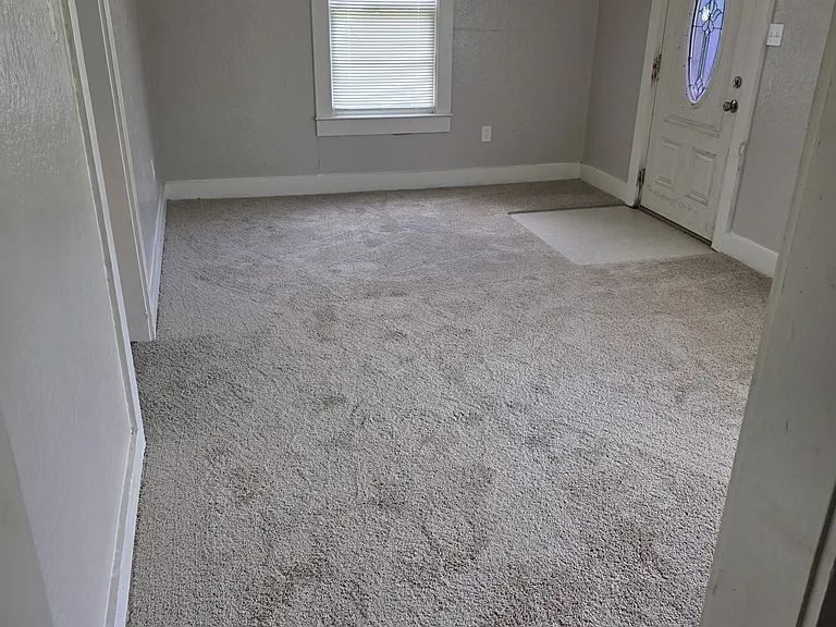 5030 Oaklon Ave — Photo 2