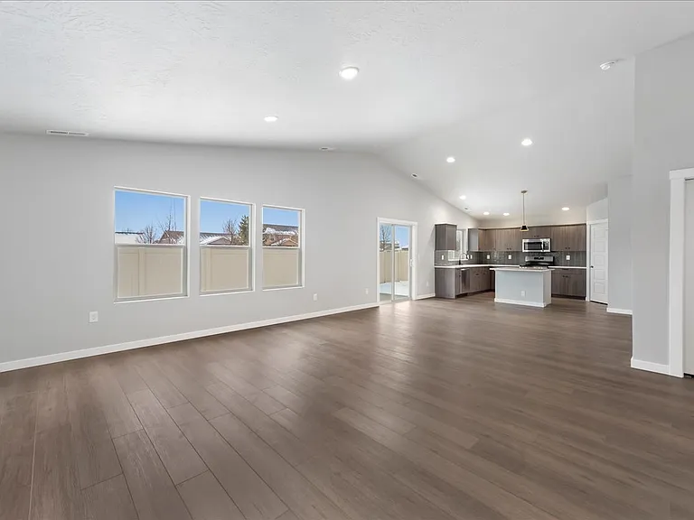 5079 W Riva Capri St — Photo 3