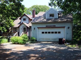 37 Riverside Rd, Mashpee, MA 02649