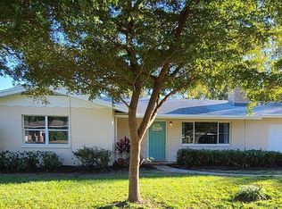 530 Parkview Dr, Sarasota, FL 34243