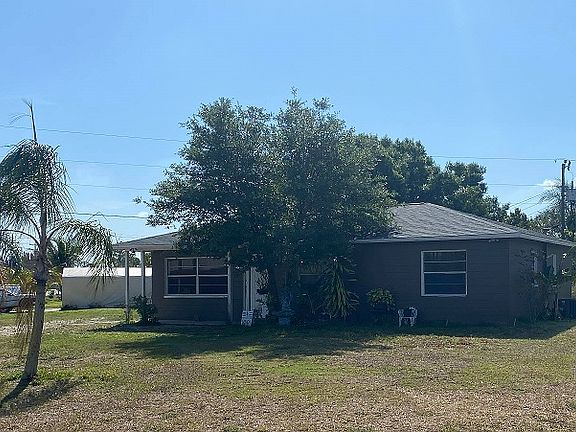 2nd image of 2250 E 10th St