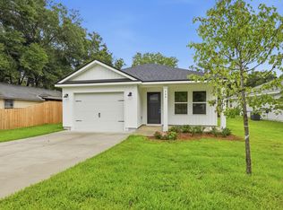 740 E Chestnut Ave, Crestview, FL 32539
