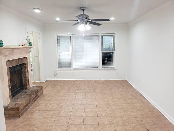 5th image of 217 Triple Oaks Dr