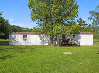 111 Racoon Ct, Gallatin, MO 64640