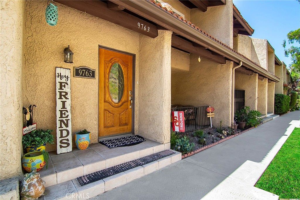 9763 Via Nola, Burbank, CA 91504 MLS SR23145319 Zillow
