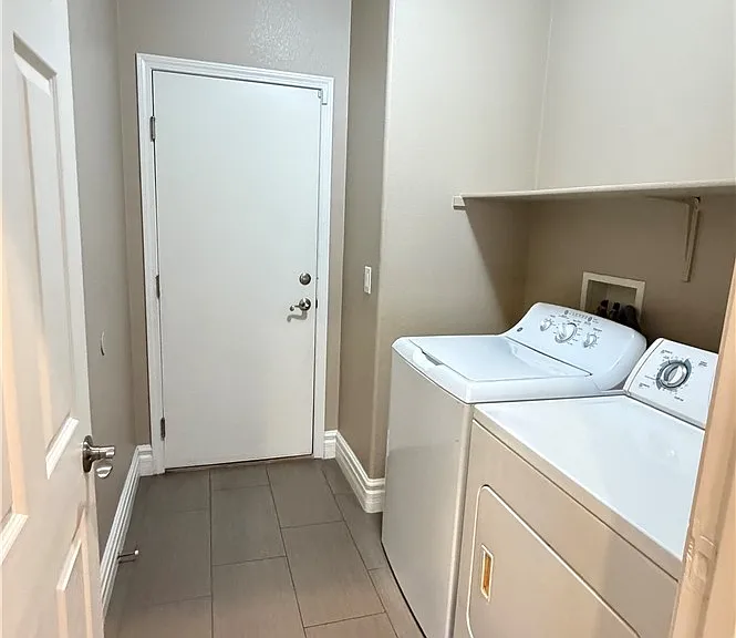 7269 Fountain Village Ave — Photo 7