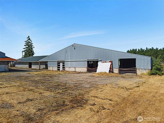 4th image of 4714 183rd Avenue SW