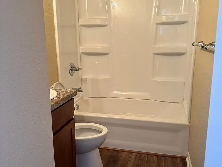 2400 Pattison Ave #C — Photo 6